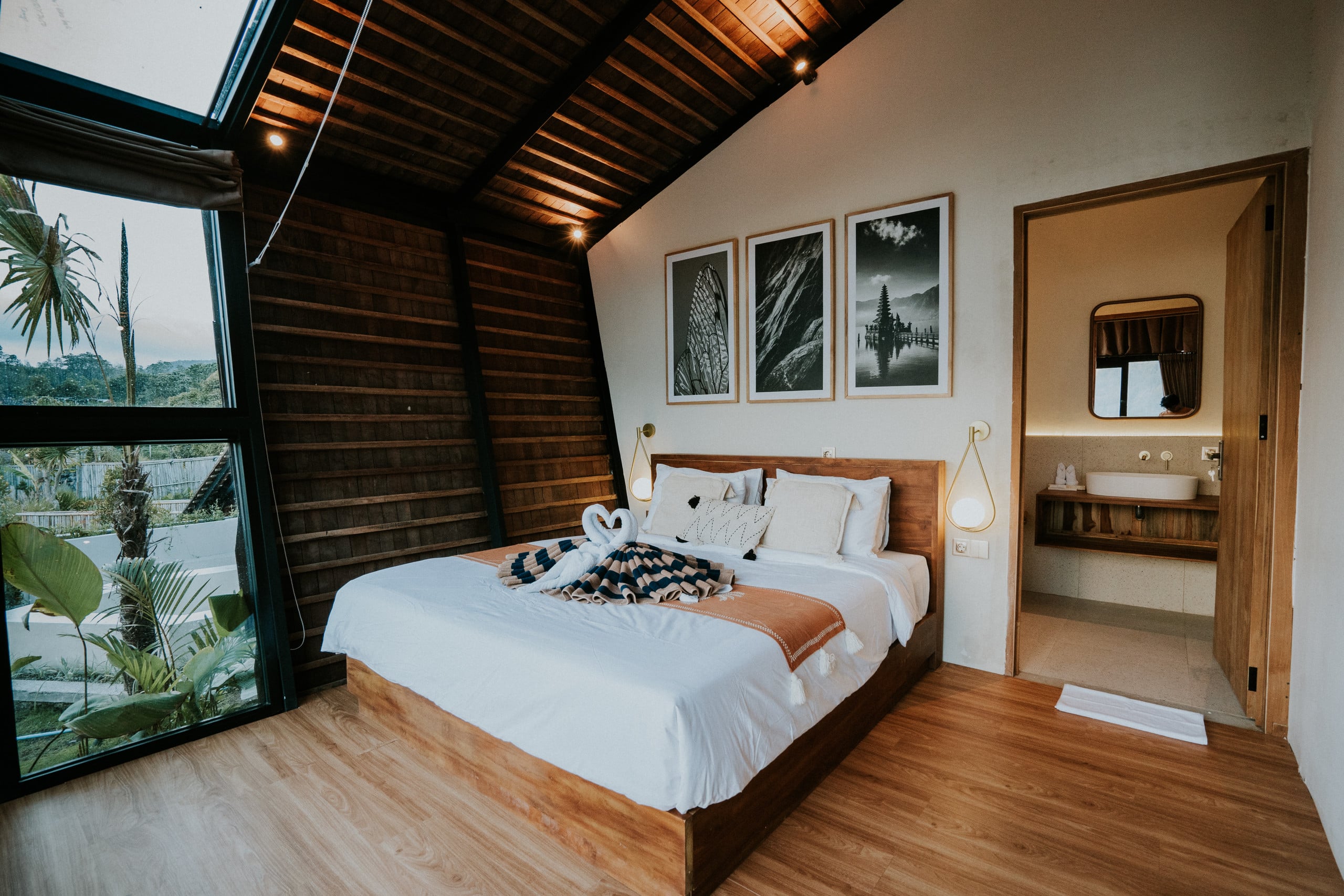 Skylake Suite - Panoramic Hot Spring & Lake View 6