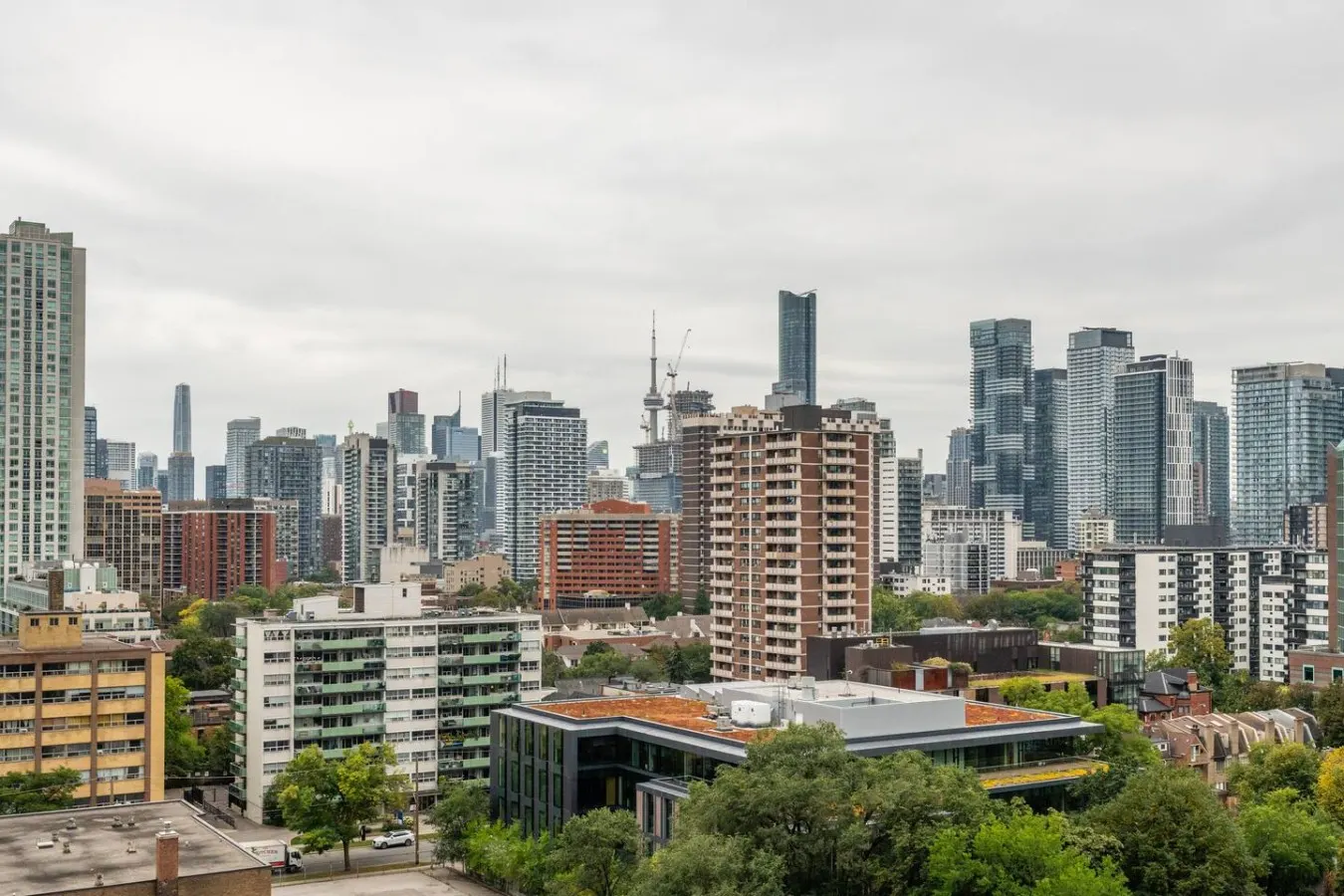 Bright Stylish Condo Great Location City Views 20