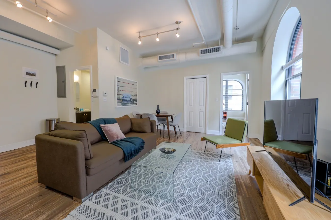 Cozy 2br in Boston FIDI District 1