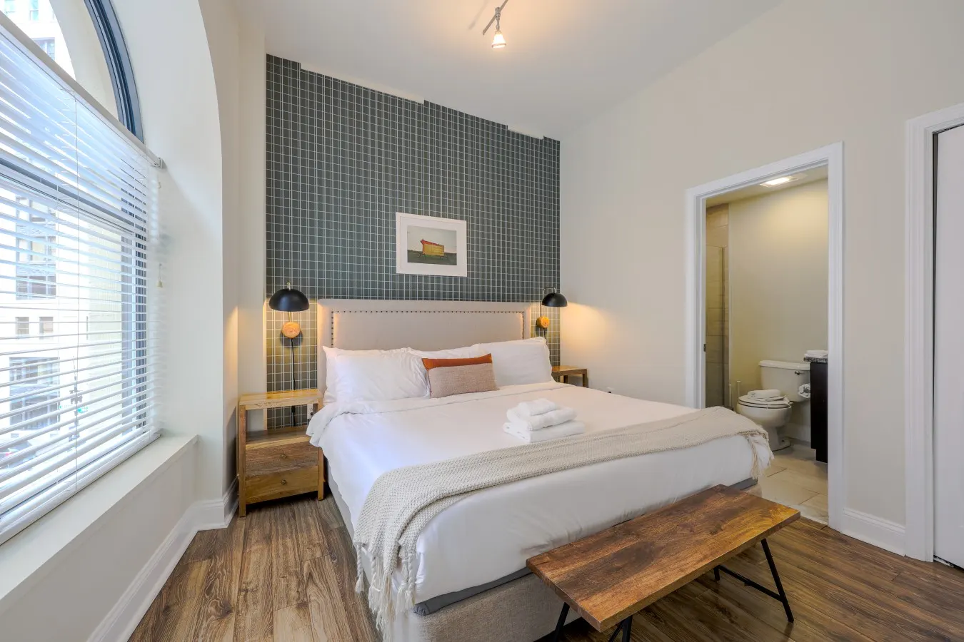 Cozy 2br in Boston FIDI District 8