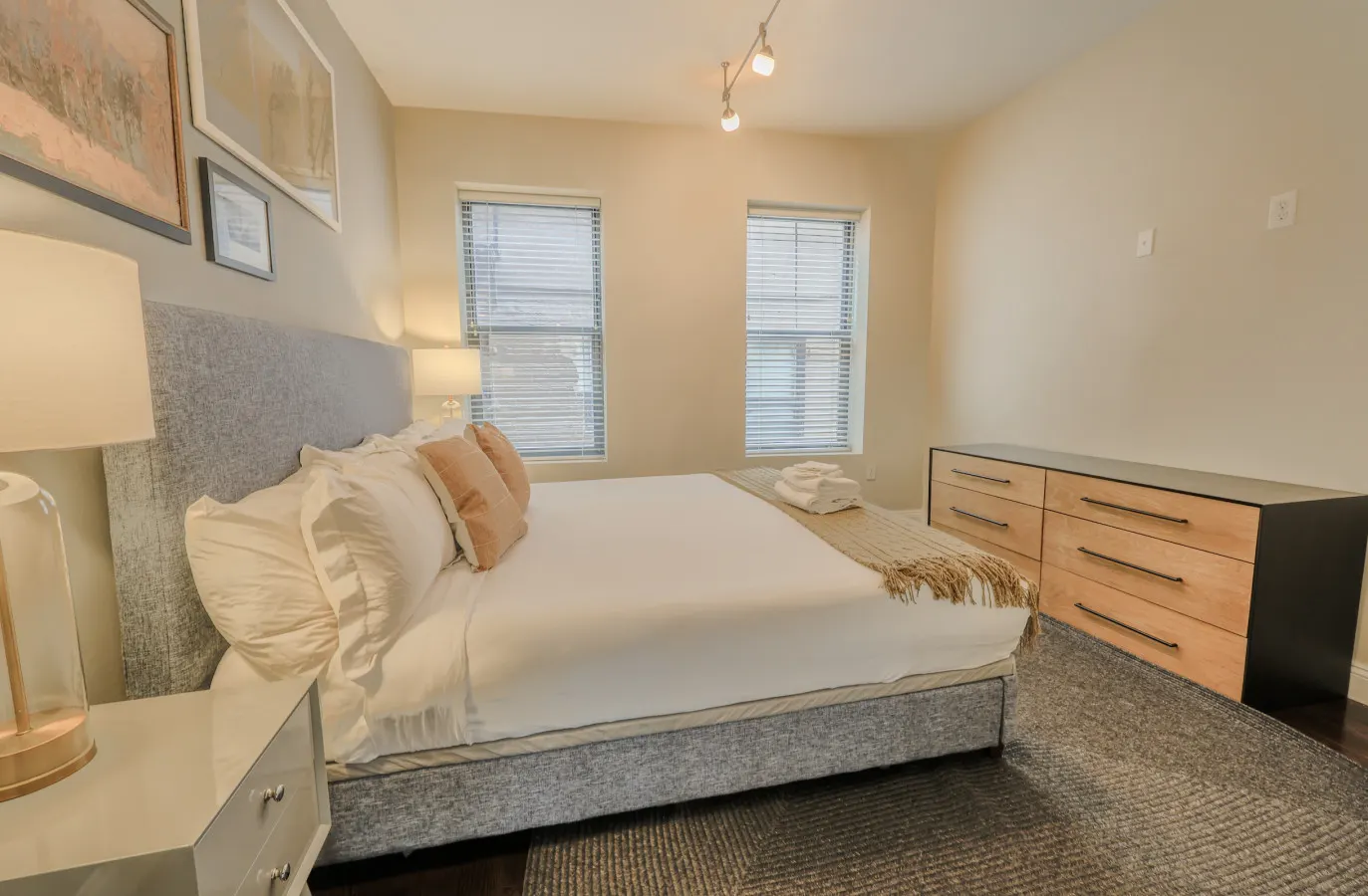 Gorgeous Boston 2BR Financial District 7
