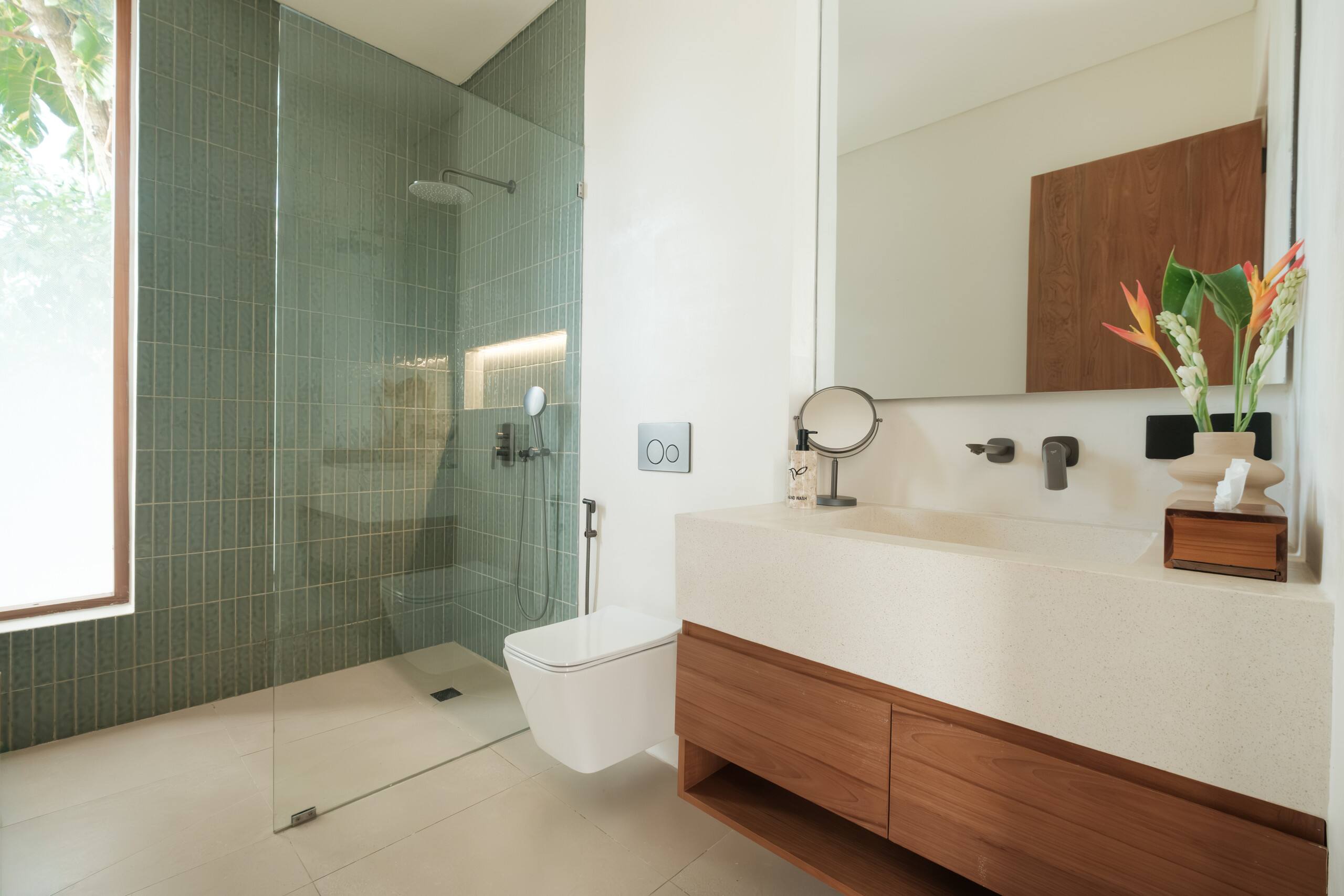 Manu Gede 5 Bedroom 15