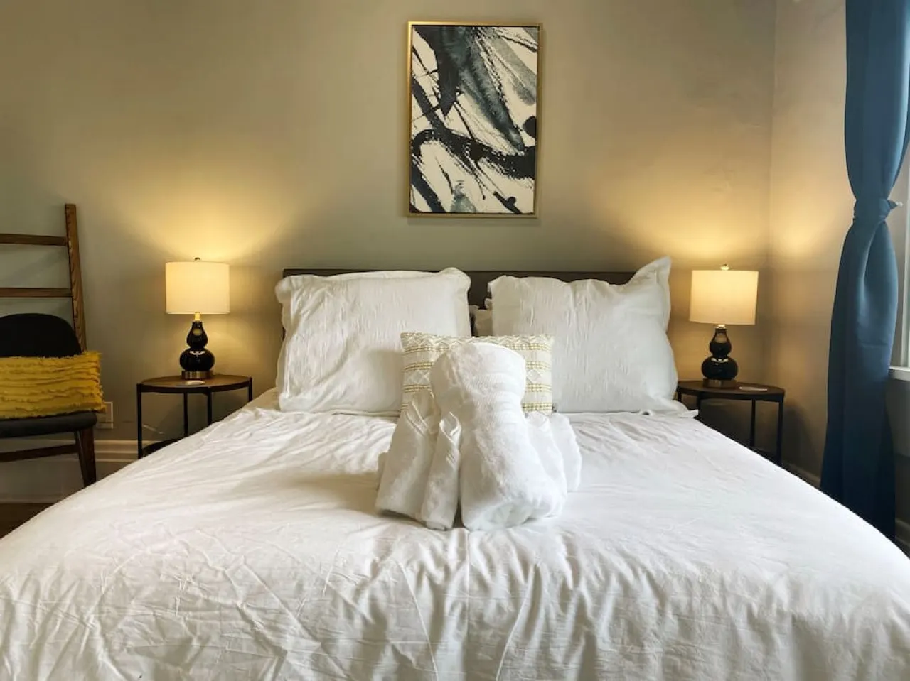 Explore Downtown and Mount Adams with River Views 8
