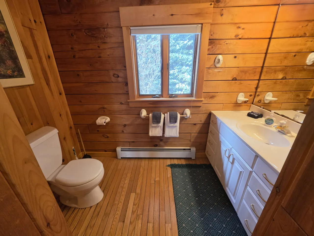Hartford's Point Lodge Spacious Log Cabin *Perfect for families* 18