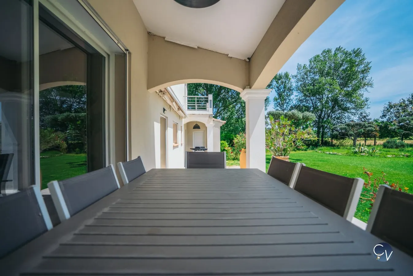Villa avec piscine et jardin, calme et confortable 9