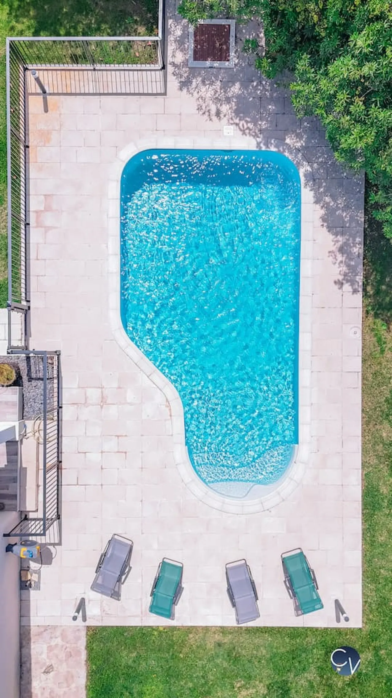 Villa avec piscine et jardin, calme et confortable 6