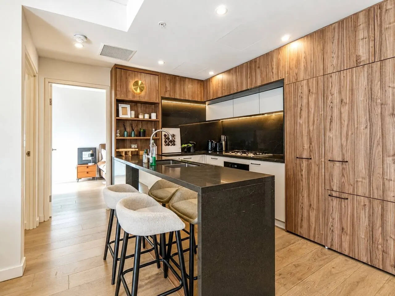 Macquarie Park 2BR Apt Near Metro & Shops — photo 2