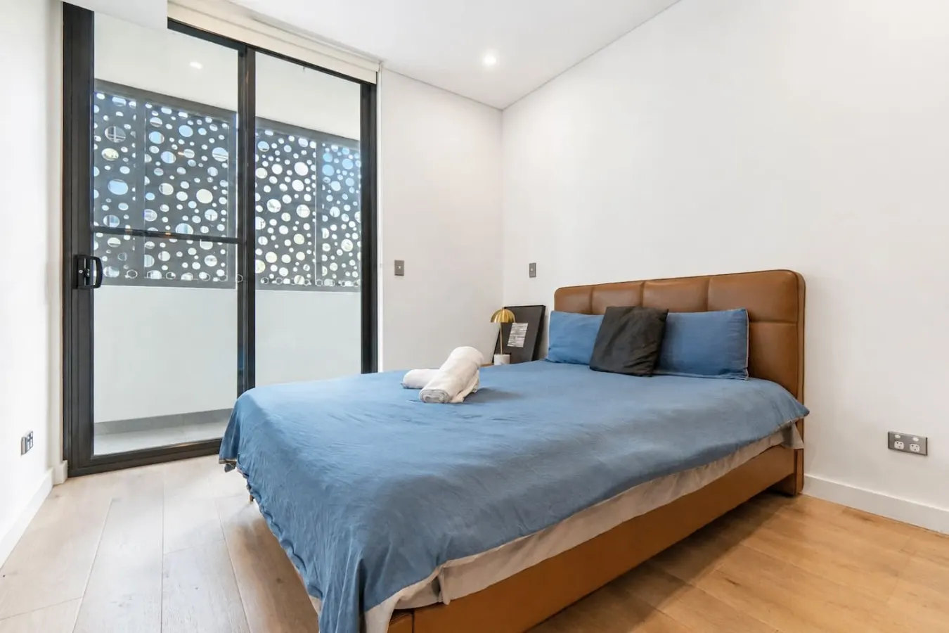 Macquarie Park 2BR Apt Near Metro & Shops — photo 3