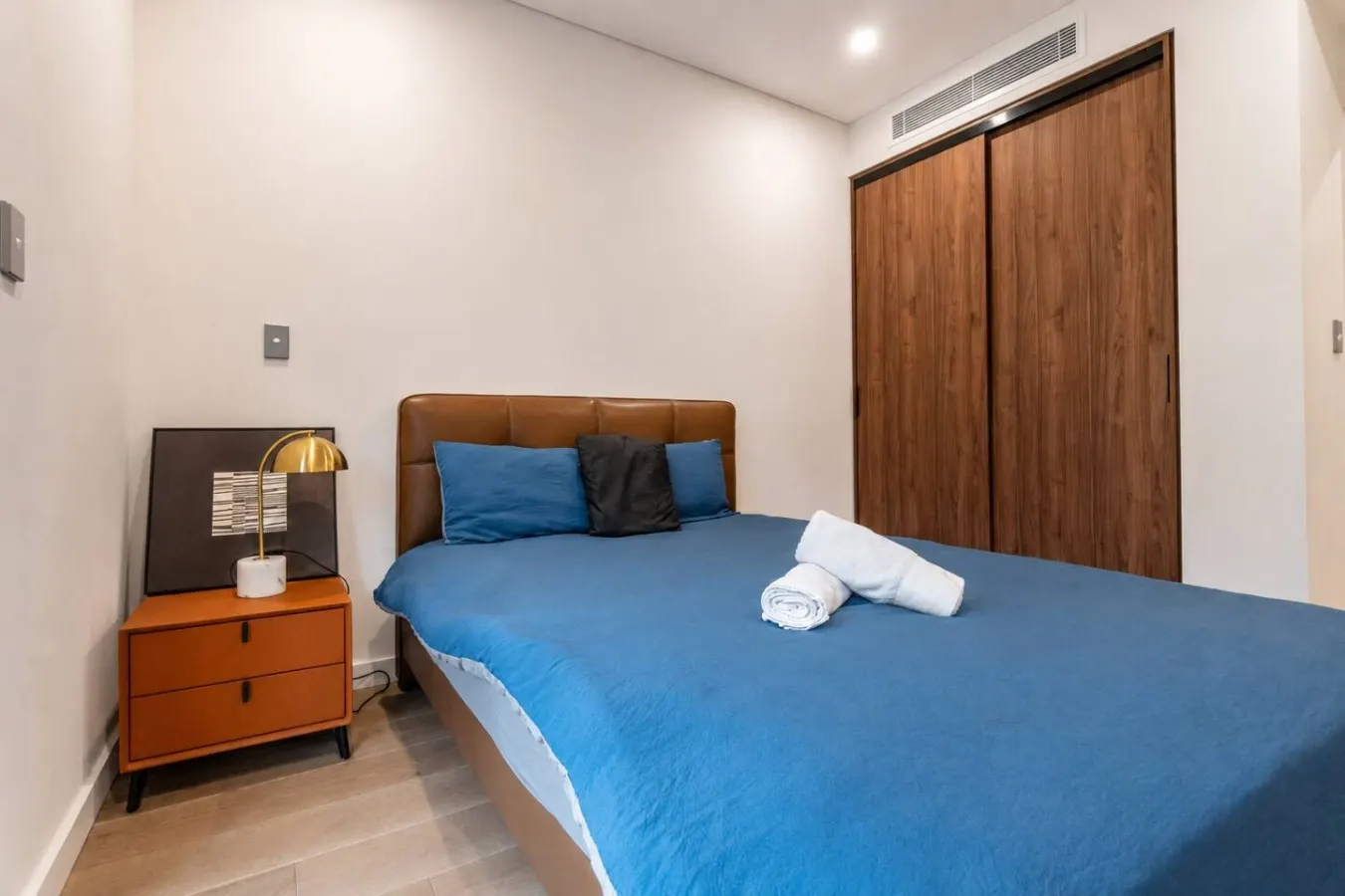 Macquarie Park 2BR Apt Near Metro & Shops 8