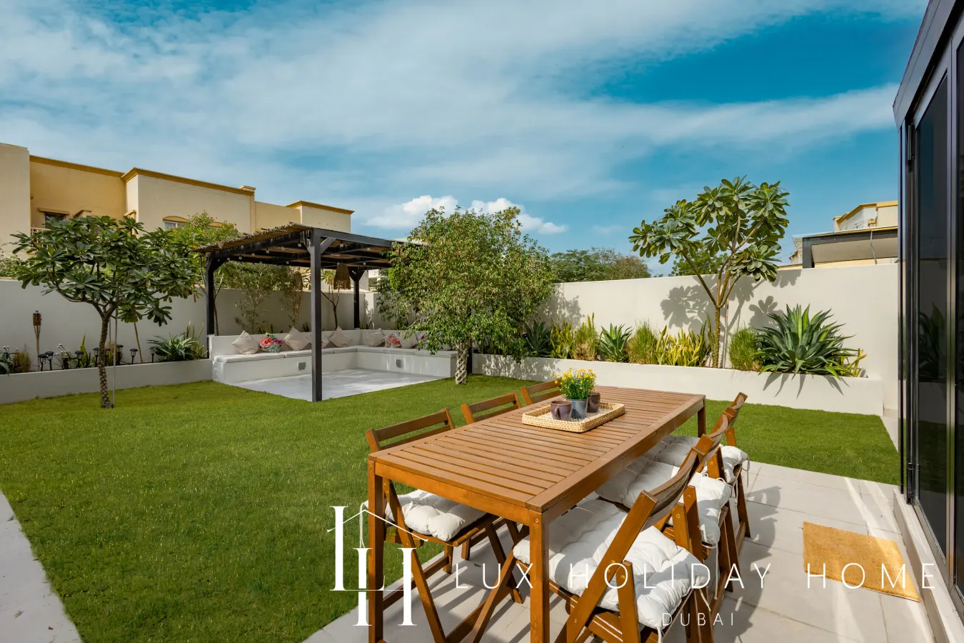 LUX | The Serene Springs Villa — photo 3
