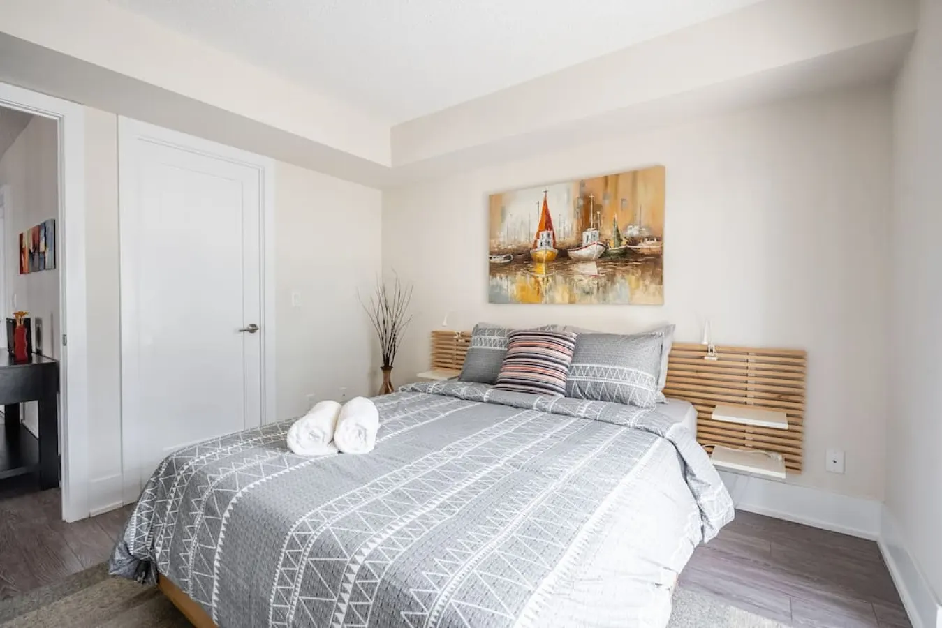 Upscale 2BR Condo Luxury Living Free Parking 19