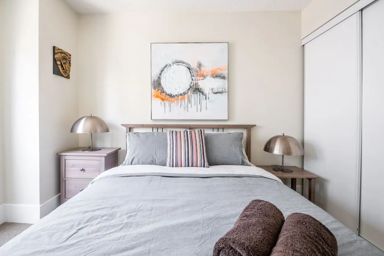 Upscale 2BR Condo Luxury Living Free Parking 5
