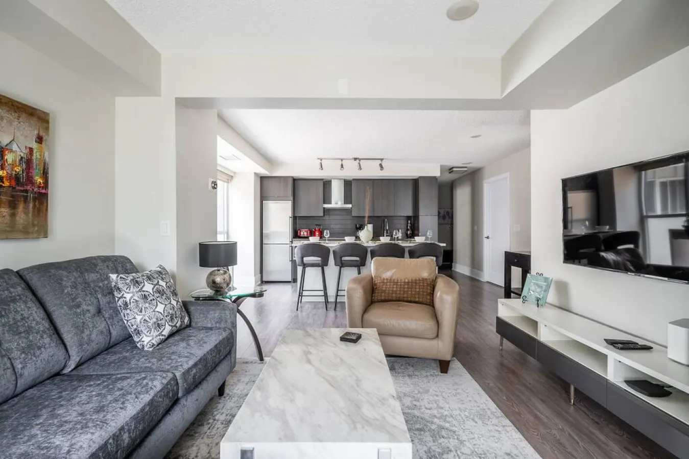 Upscale 2BR Condo Luxury Living Free Parking 6