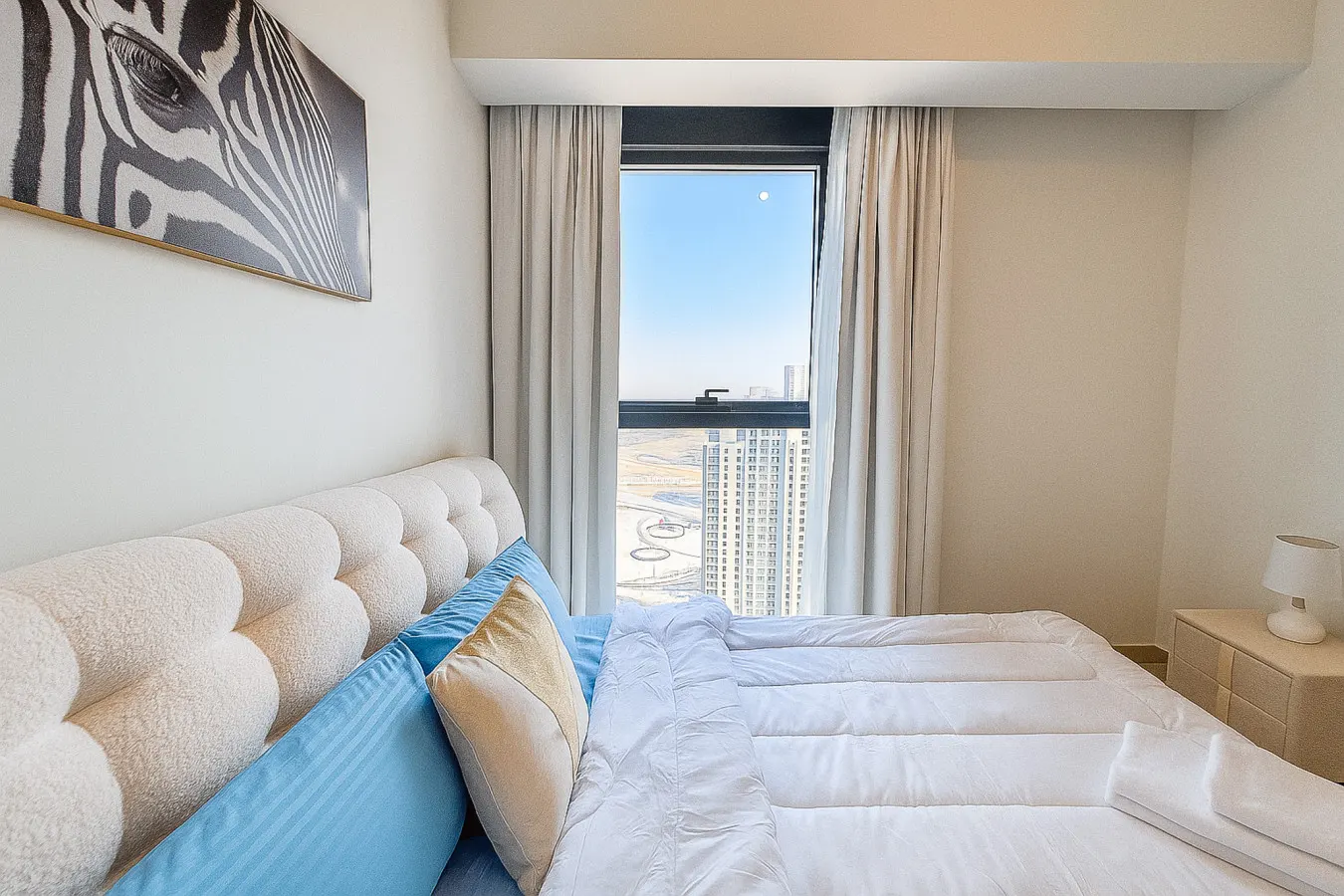 Dream Shoma Upscale 3BR in Downtown Dubai 8
