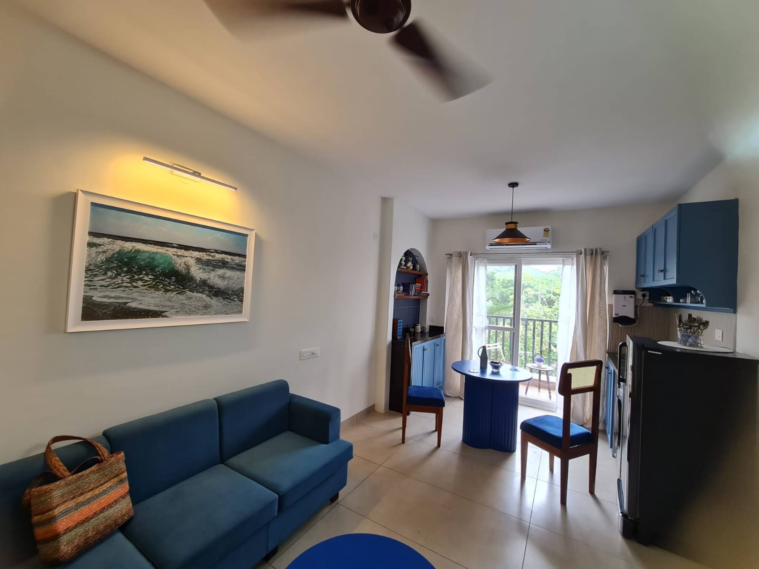 Casa Blues-Studio w Pool, Gym & wifi in North Goa 9