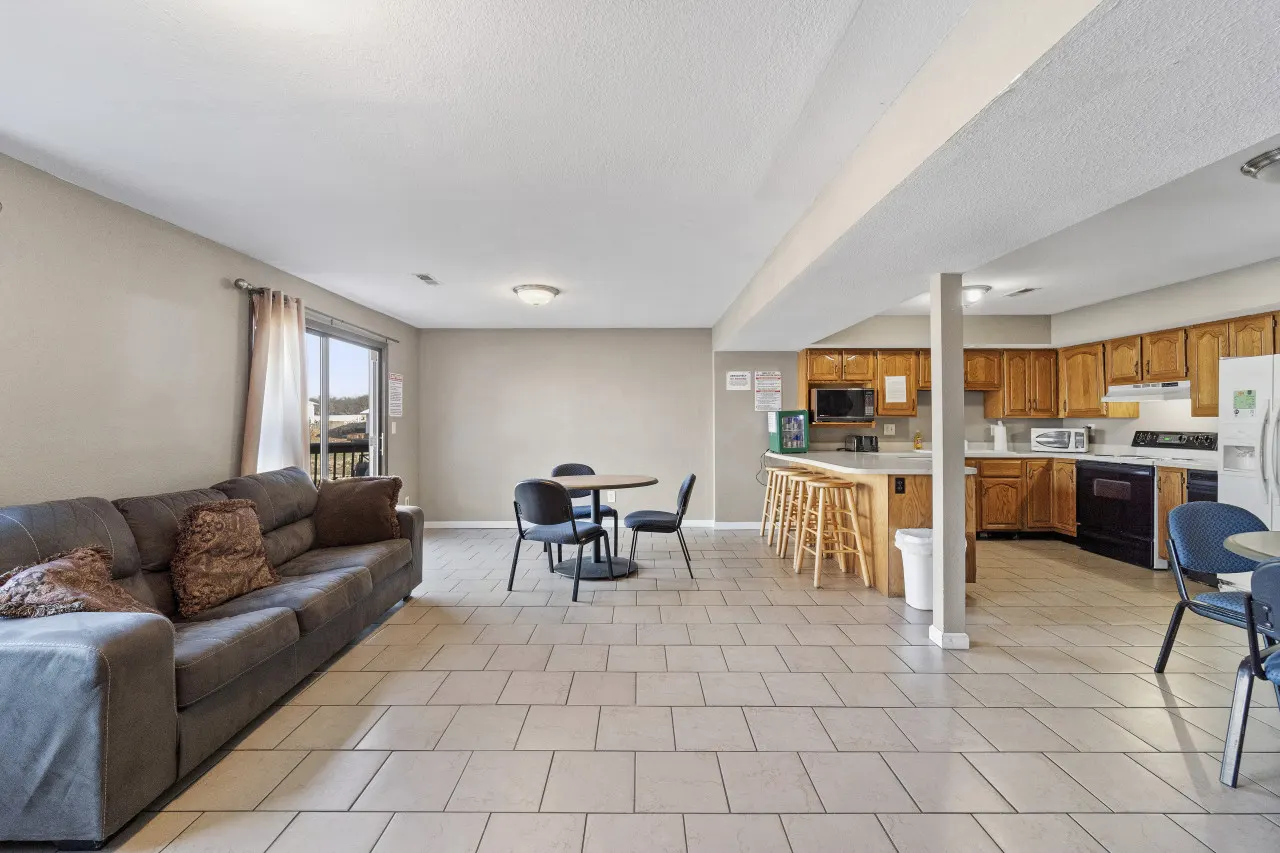 Lodge Sleep 16- Bachelor/bachelorette Parties Welcome! 9