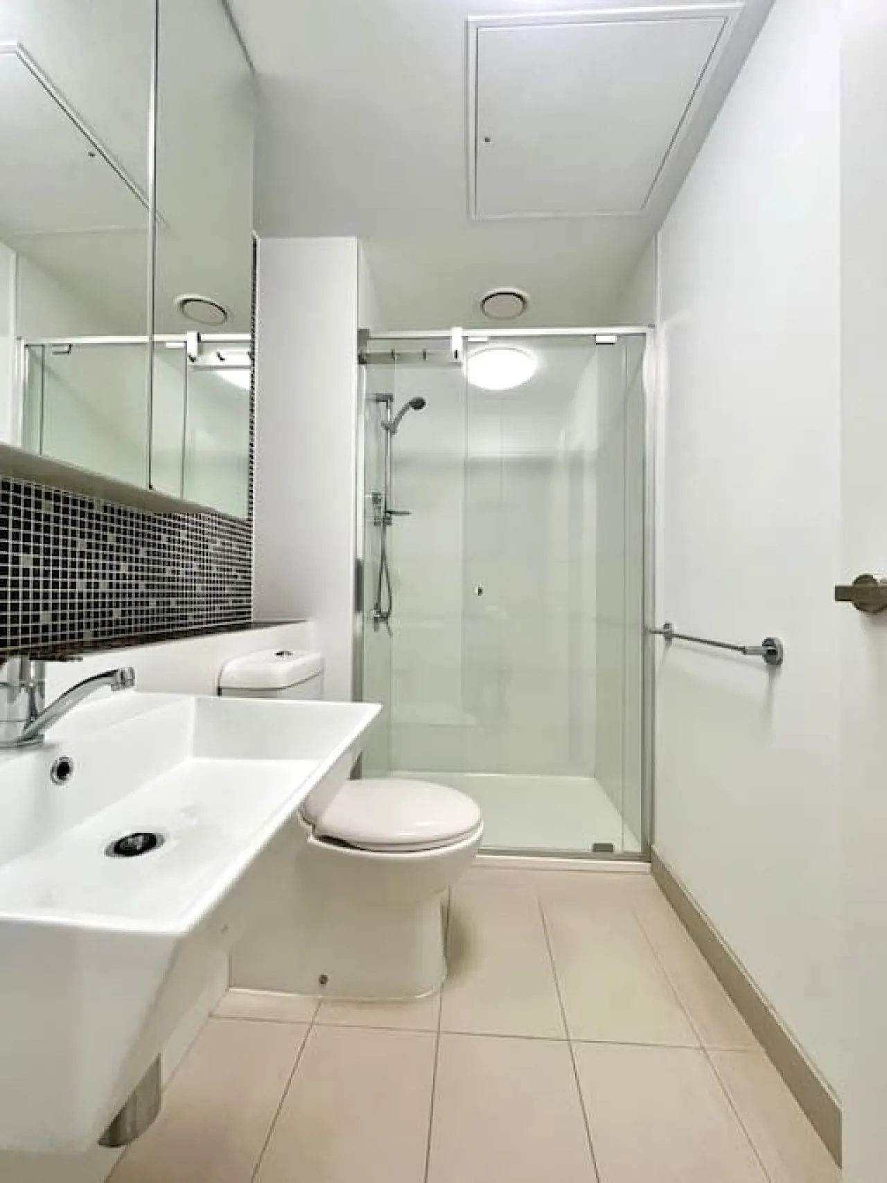 Downtown Deluxe - 2 BR x 2 Apartment - U5&U9 15
