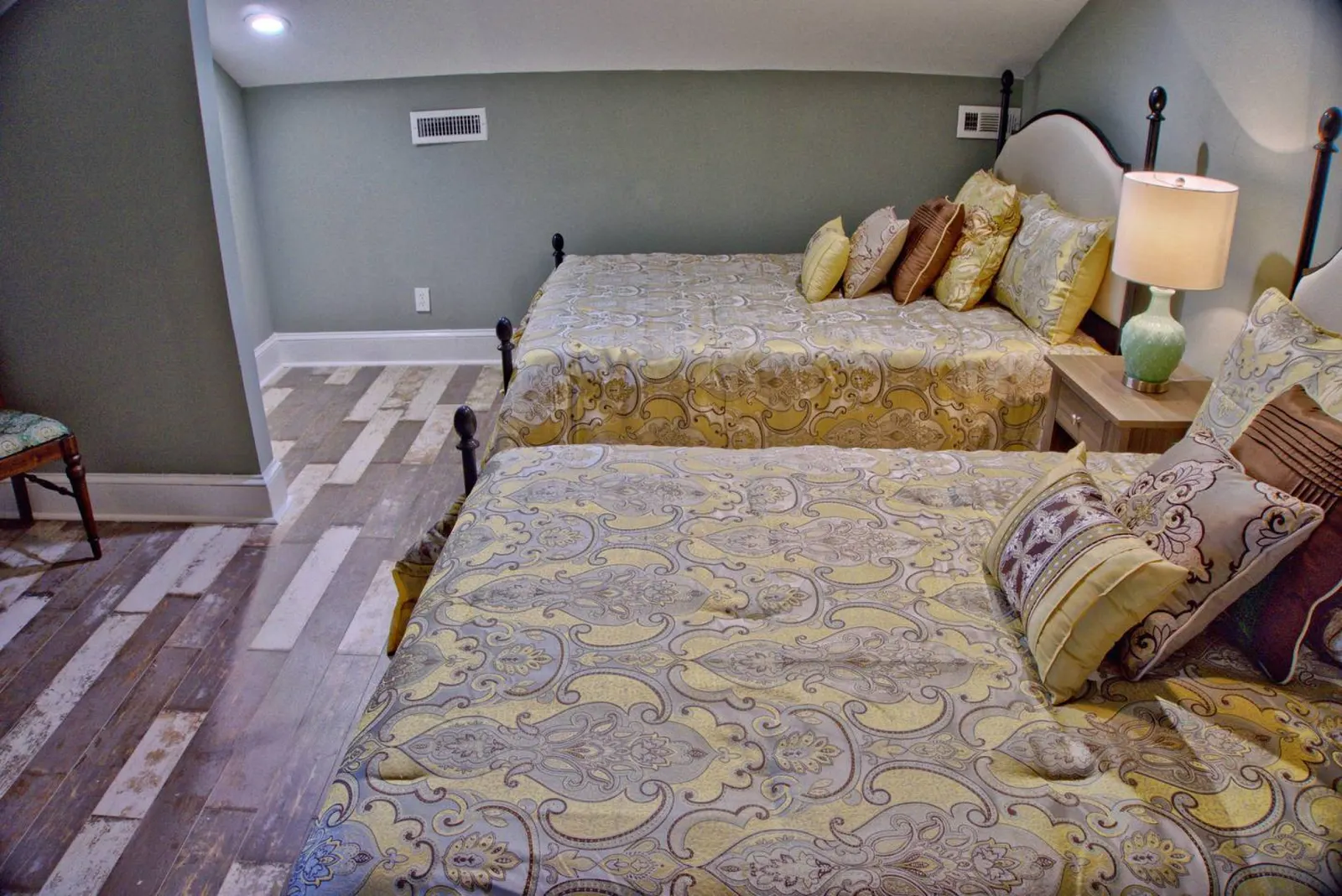 Huge 6 Bed, 5 Bath Historic Savannah Home 10