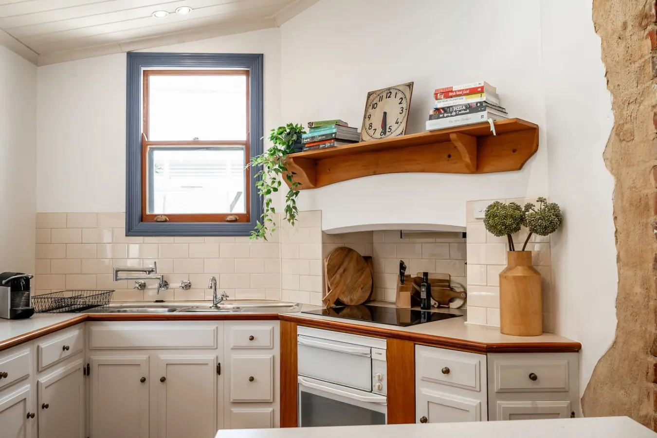 Red Door Cottage—Heritage Warmth by the Sea 15