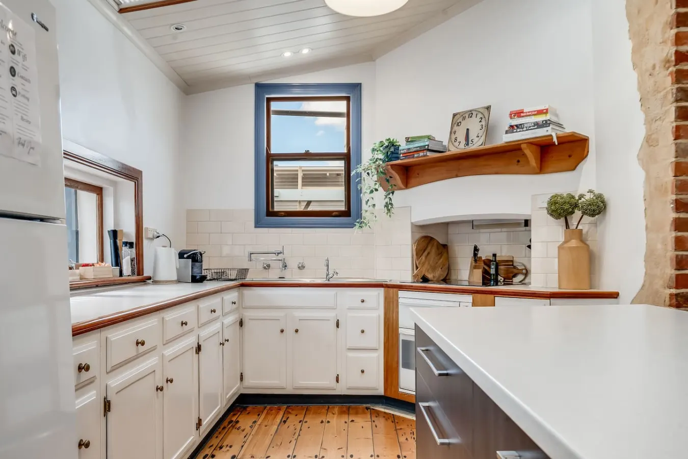 Red Door Cottage—Heritage Warmth by the Sea — photo 4