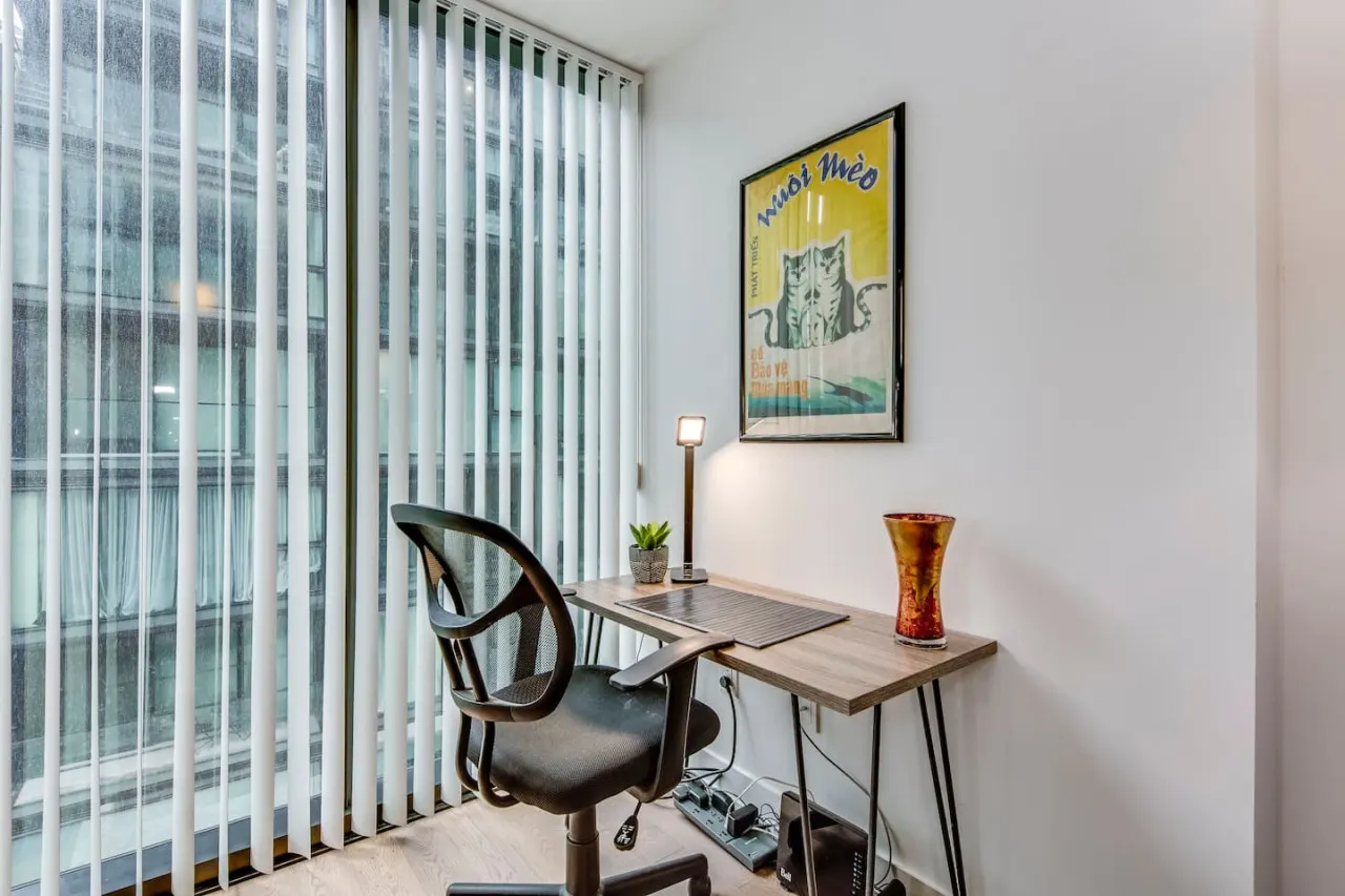 Stylish 1BR Modern Comfort Popular King West 10