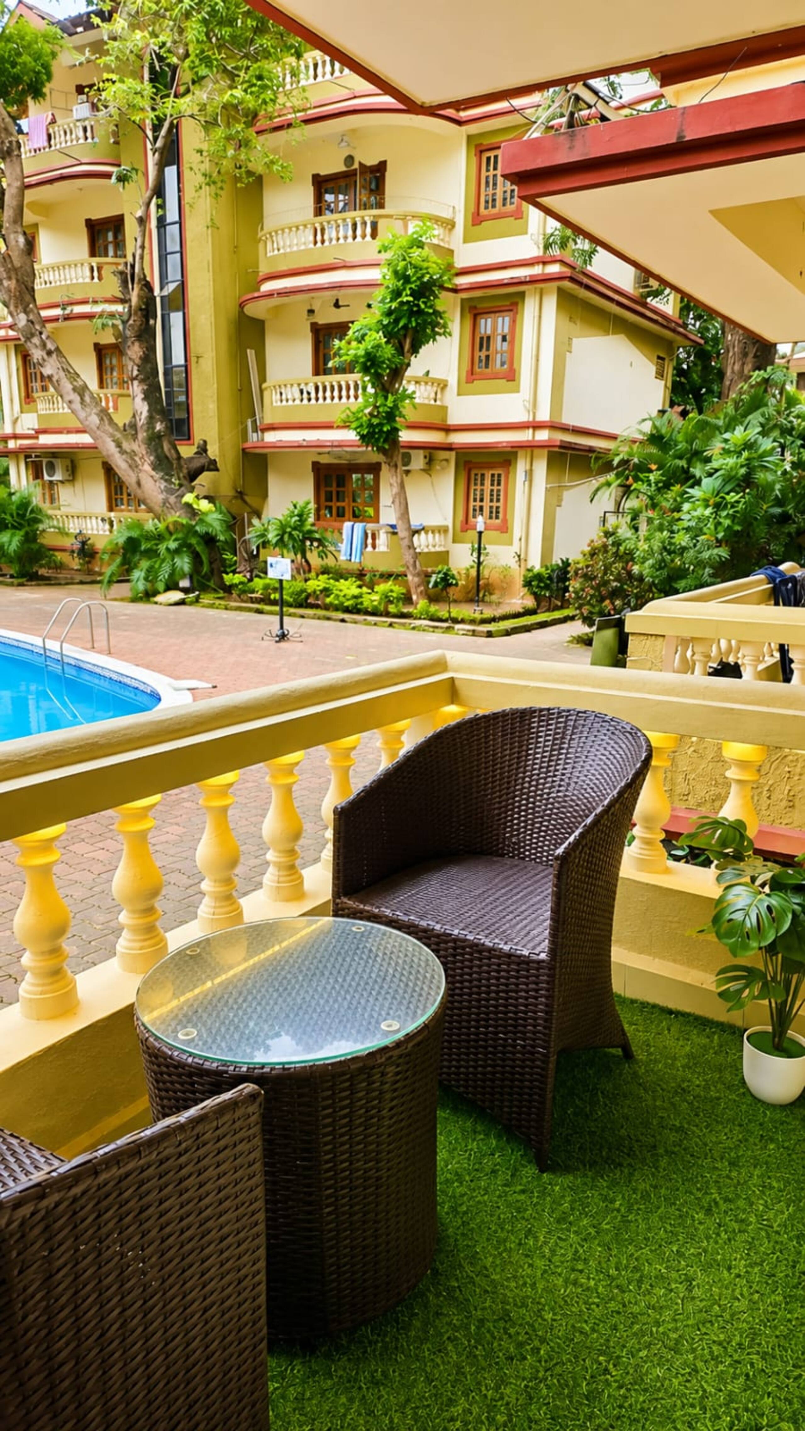 Pool View 1 BHK The Aqua Palms Near Candolim Beach 6