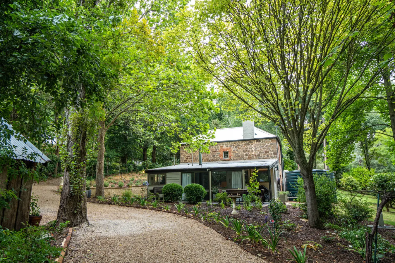 Holly Cottage—Historic Garden Serenity