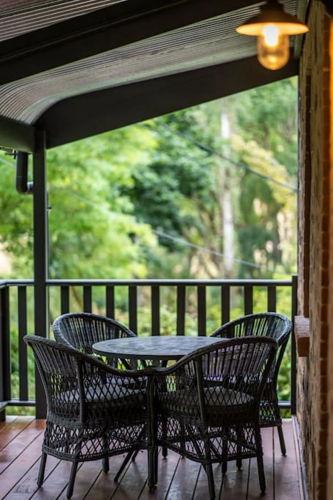 Holly Cottage—Historic Garden Serenity 12