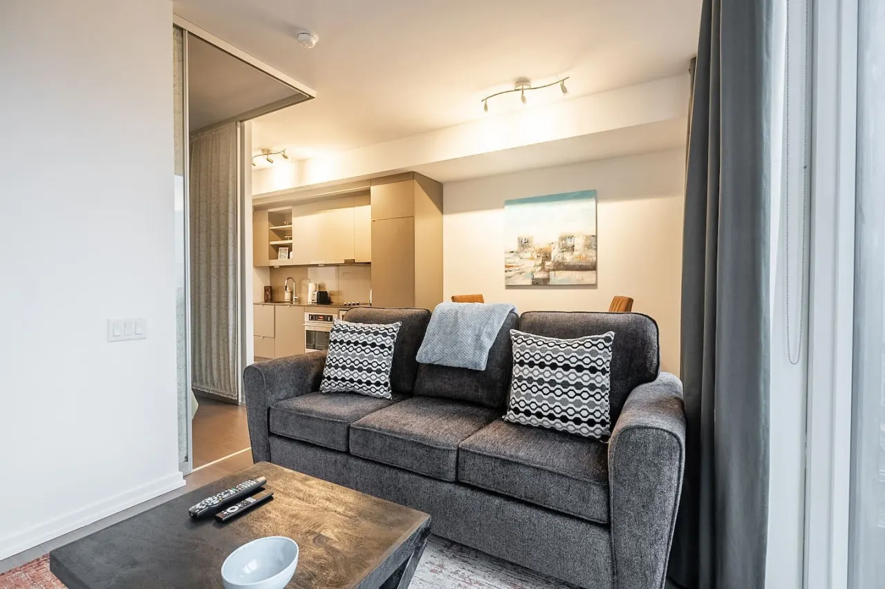 Modern 1BR Executive Stay • Central & Stylish