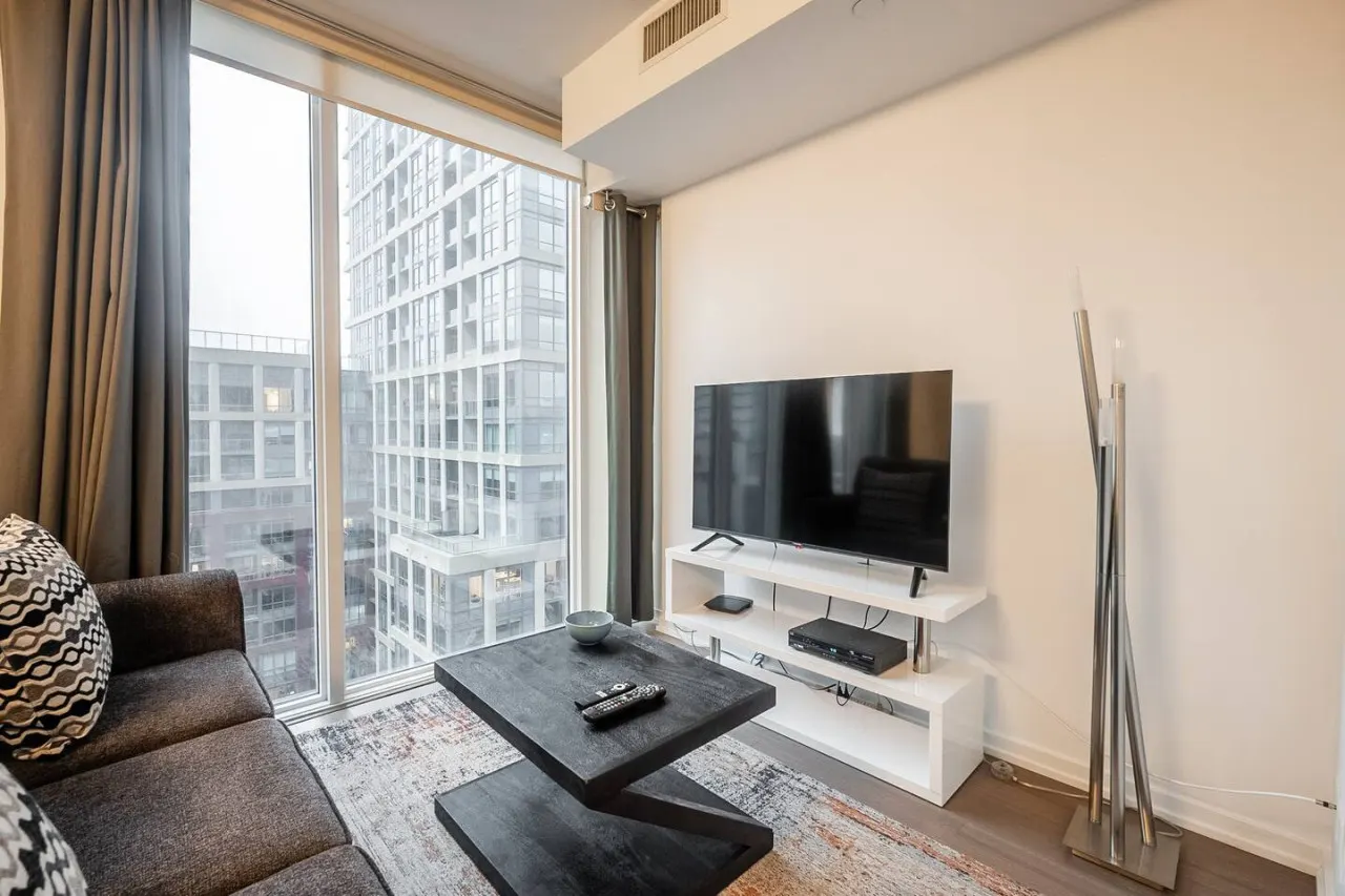Modern 1BR Executive Stay Central & Stylish 2