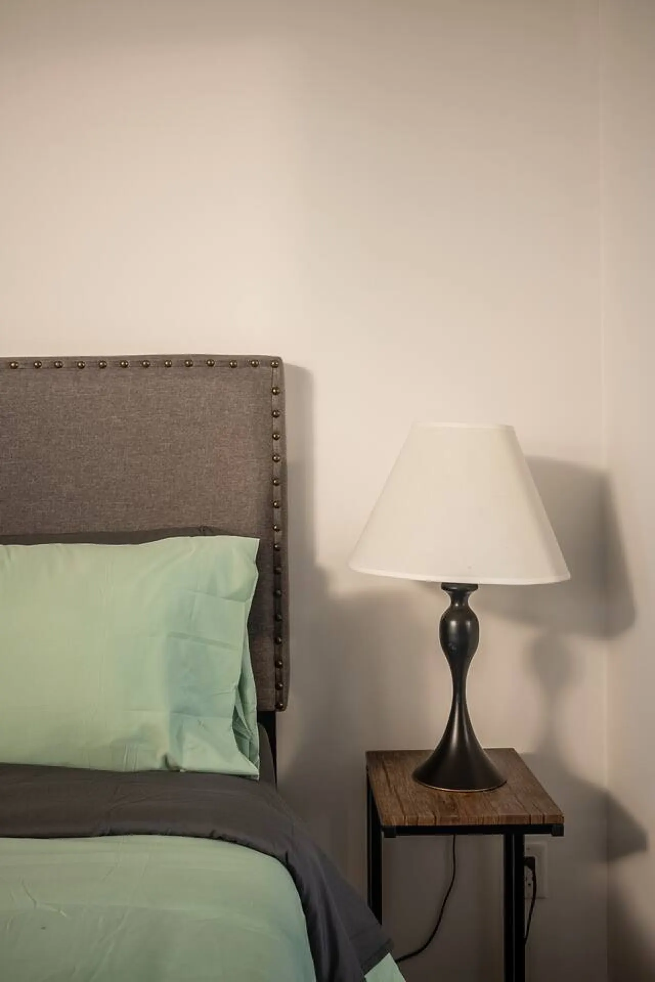 Modern 1BR Executive Stay Central & Stylish 20