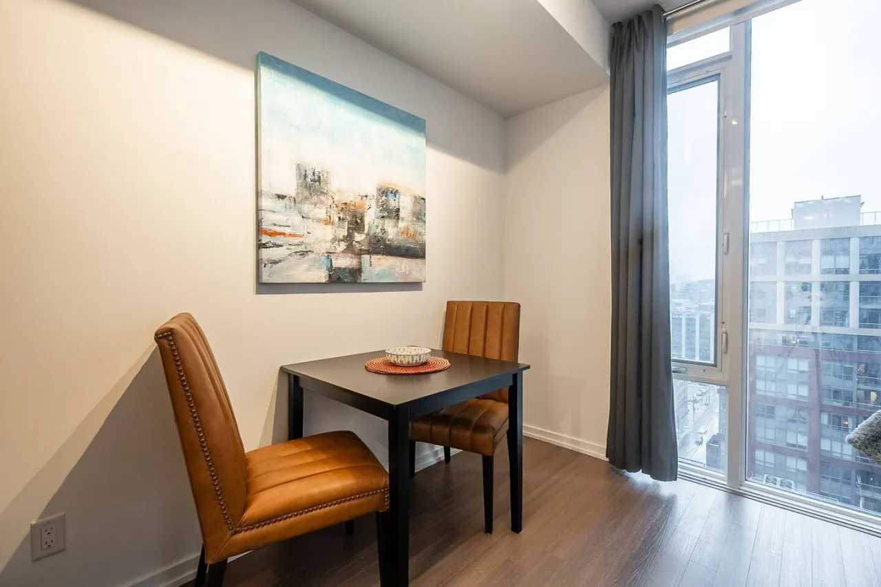Modern 1BR Executive Stay Central & Stylish 4