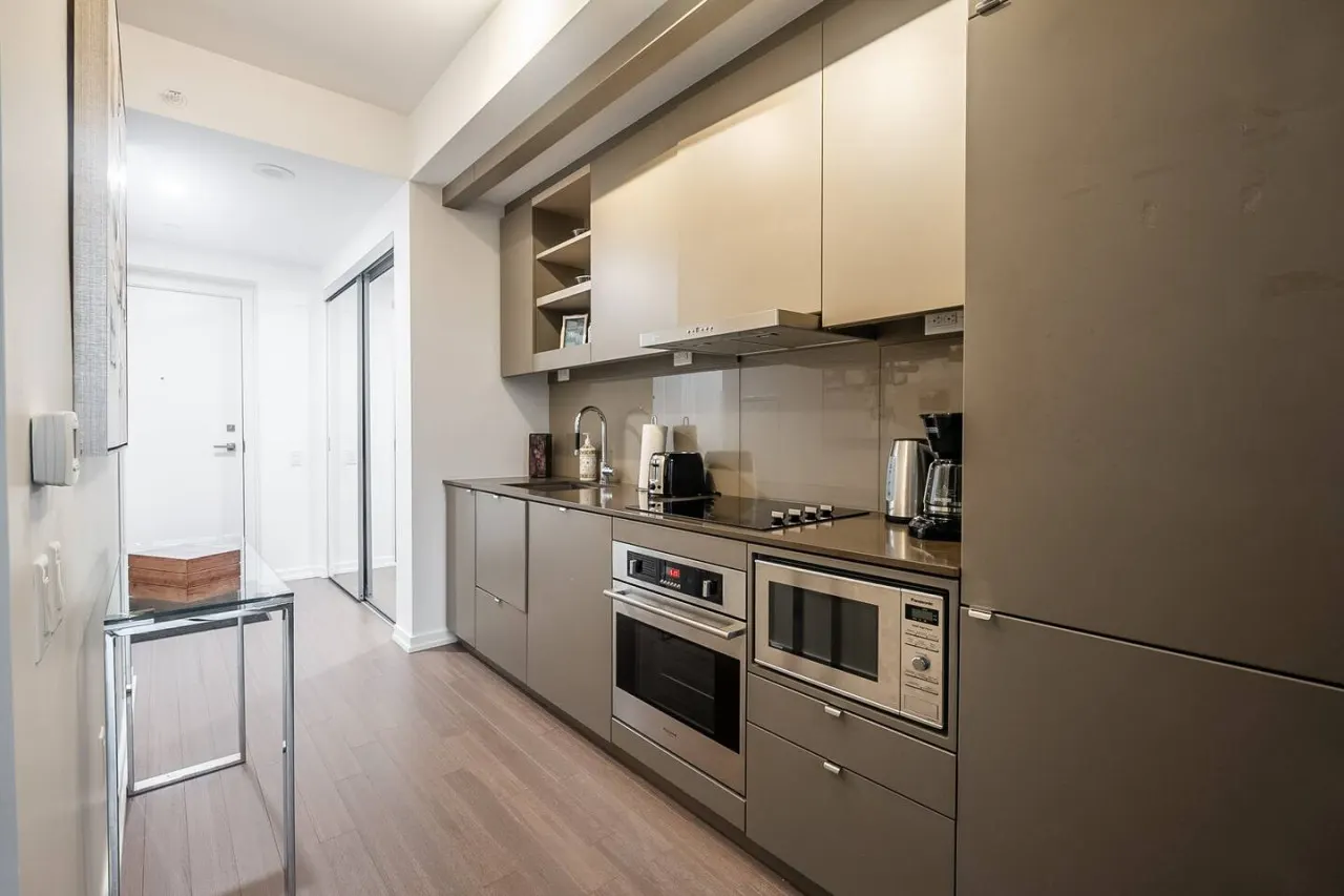 Modern 1BR Executive Stay Central & Stylish 7