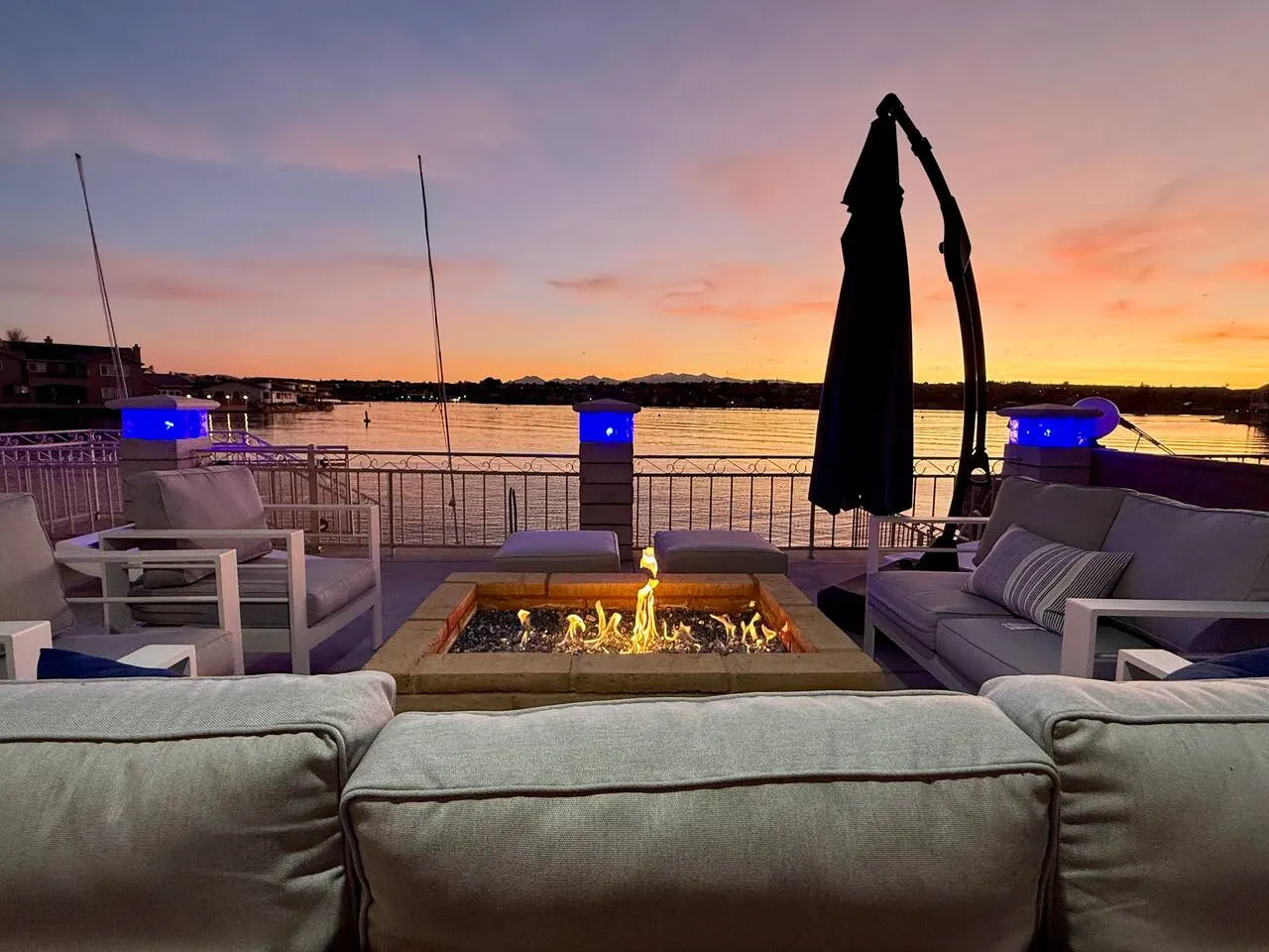 Lakeside Paradise - Hot Tub, Dock, 5bdrm, Firepit — photo 2