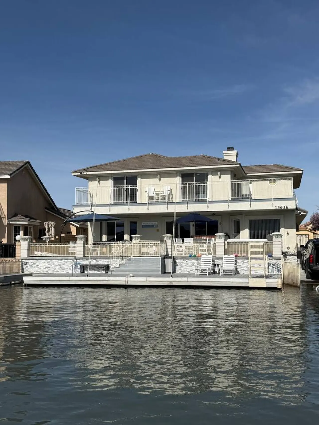 Lakeside Paradise - Hot Tub, Dock, 5bdrm, Firepit 12