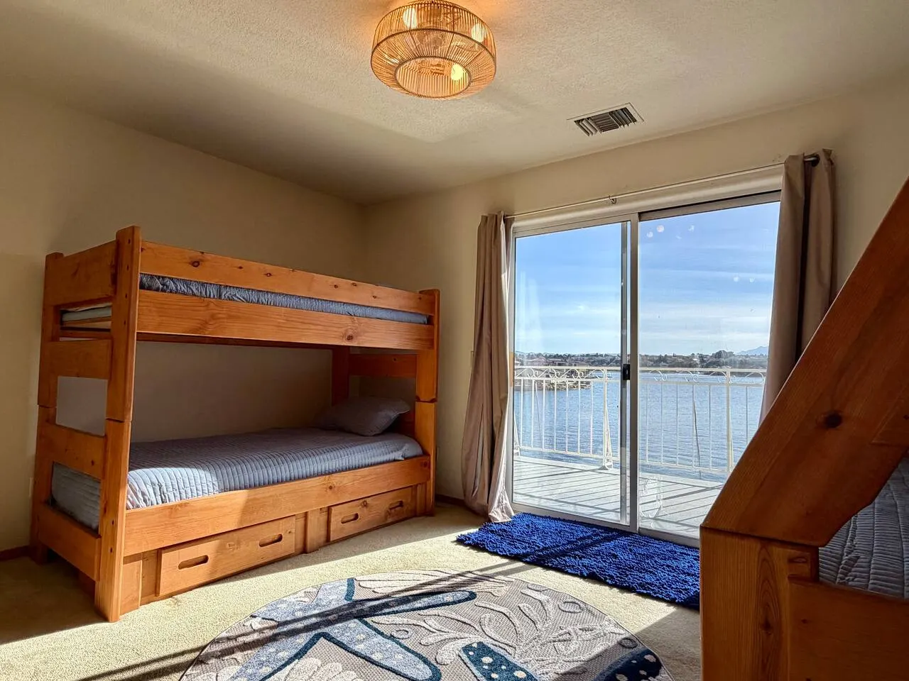 Lakeside Paradise - Hot Tub, Dock, 5bdrm, Firepit 16