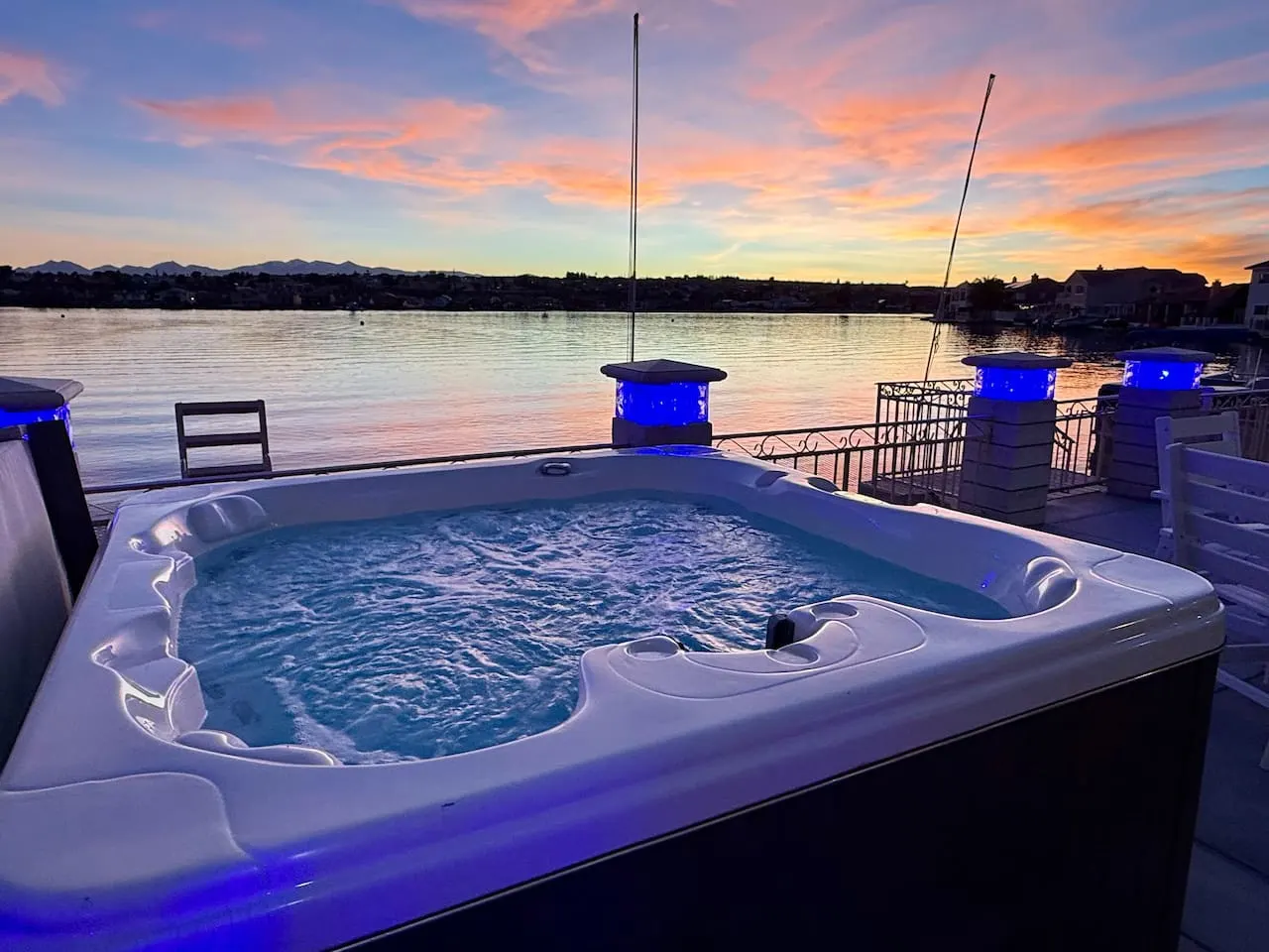 Lakeside Paradise - Hot Tub, Dock, 5bdrm, Firepit — photo 5