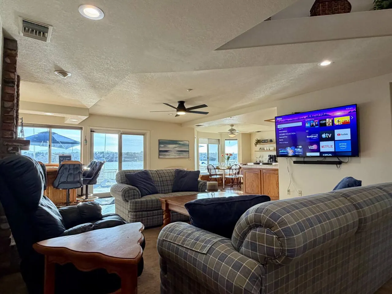 Lakeside Paradise - Hot Tub, Dock, 5bdrm, Firepit 6
