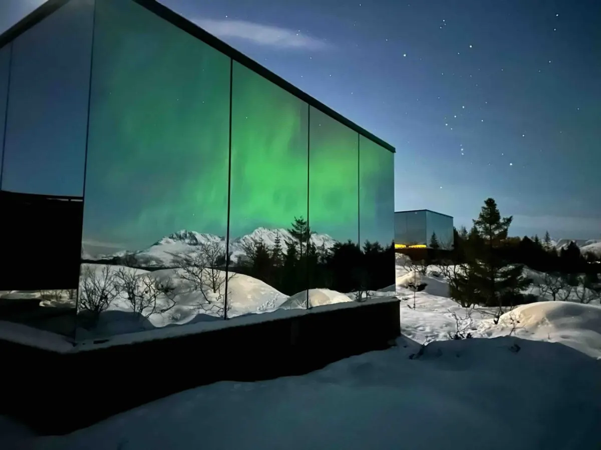 Day & Night · Mirror Cabin · WonderInn Arctic