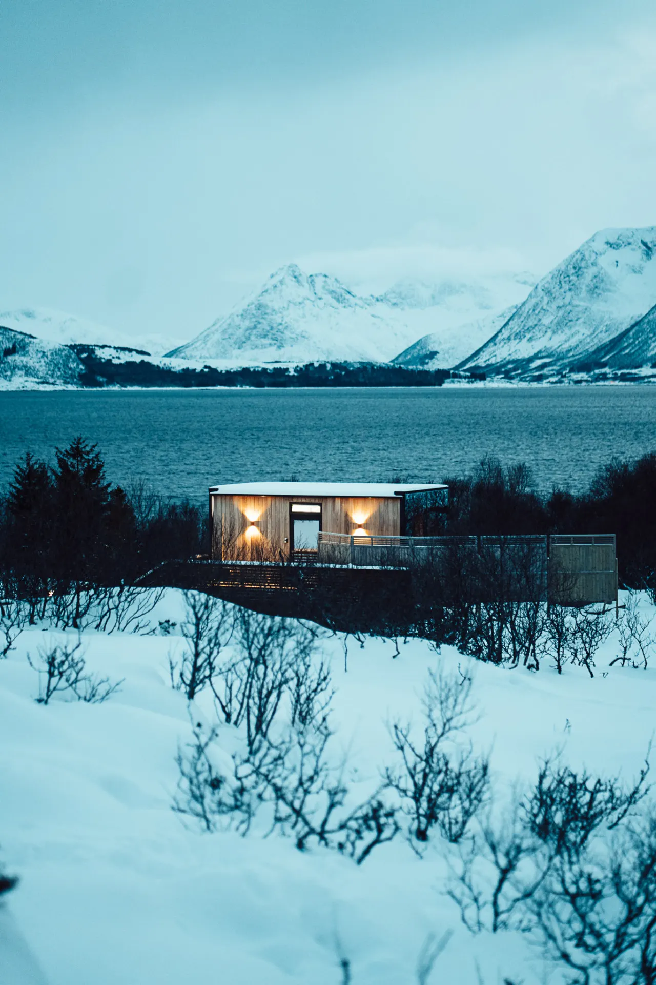 Day & Night · Mirror Cabin · WonderInn Arctic — photo 5
