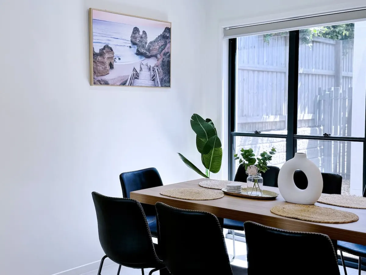 Theme Park Retreat Coomera 5 Beds Villa 11