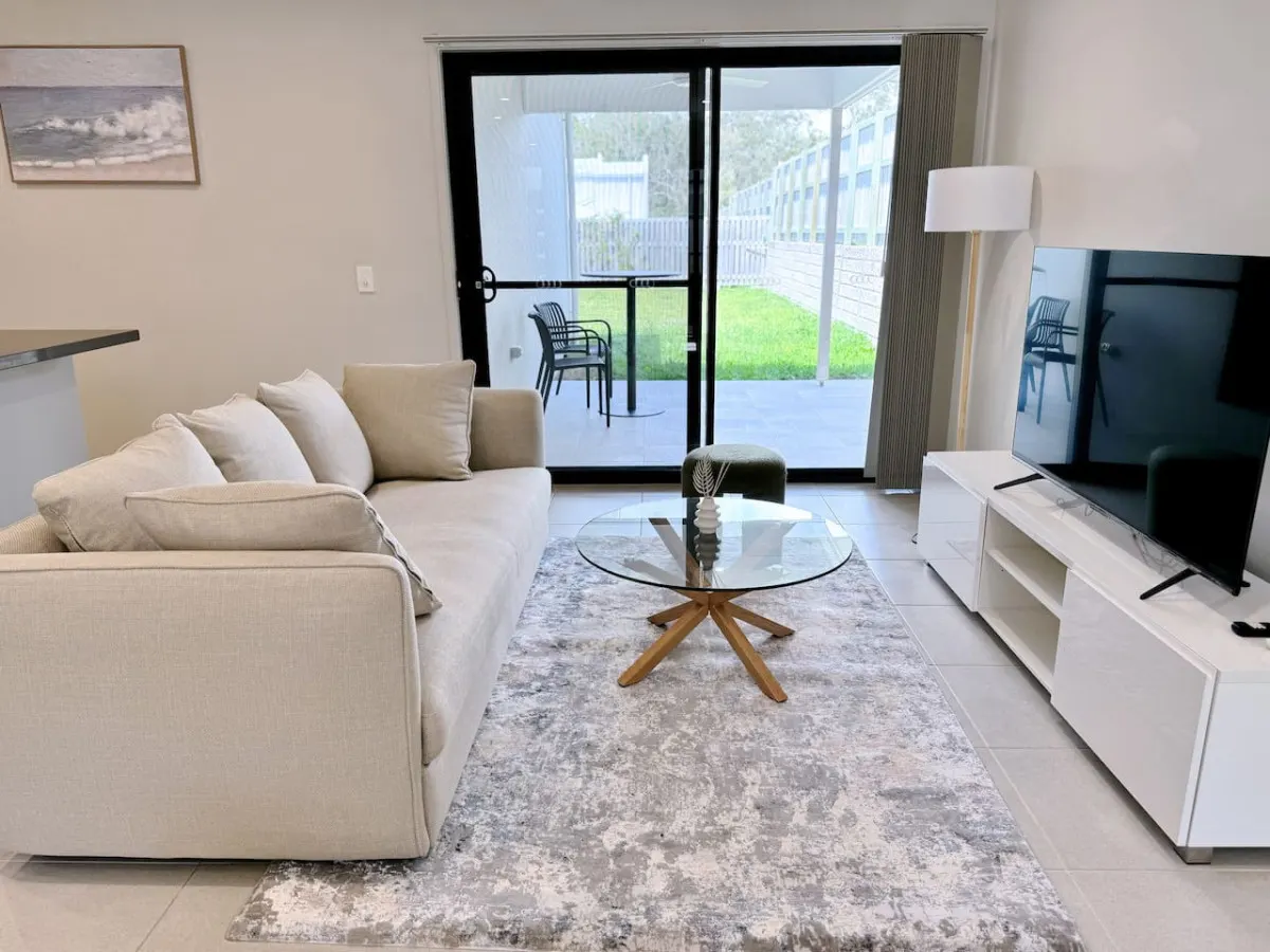 Theme Park Retreat Coomera 5 Beds Villa 19