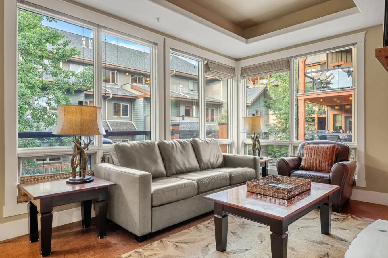 Chic 1BR Mountain Suite | King Bed + Pool