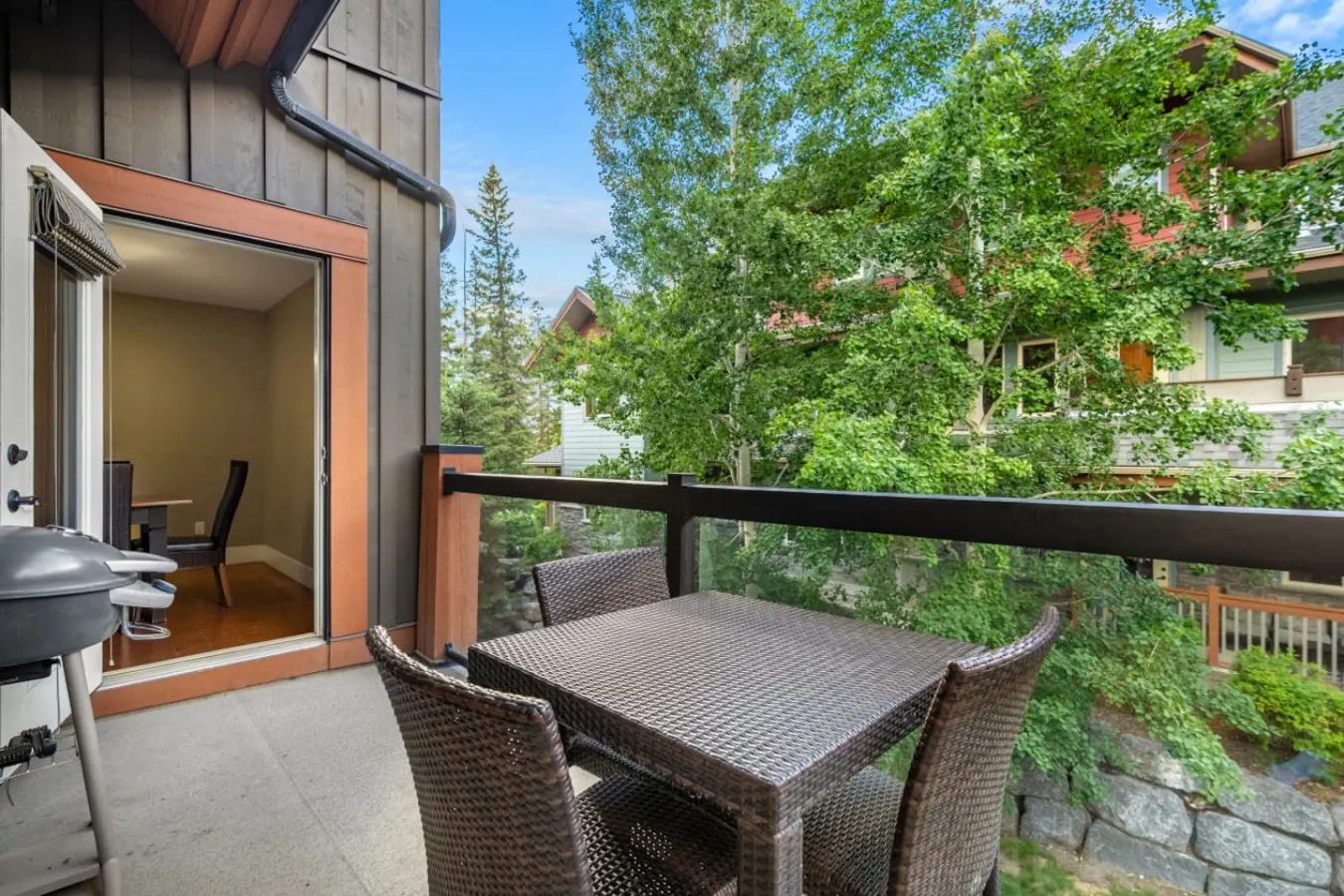 Chic 1BR Mountain Suite King Bed + Pool 15