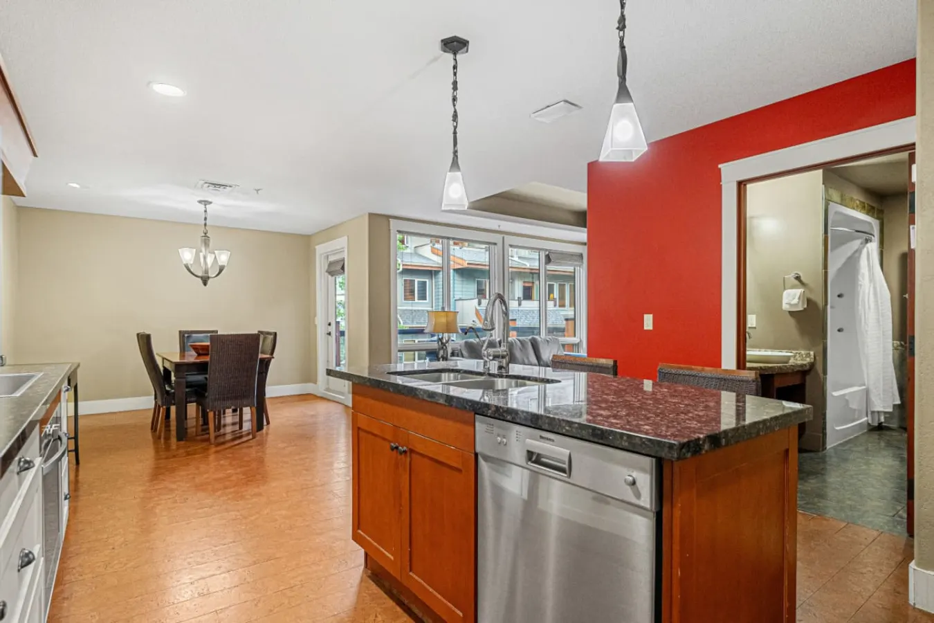 Chic 1BR Mountain Suite | King Bed + Pool — photo 3