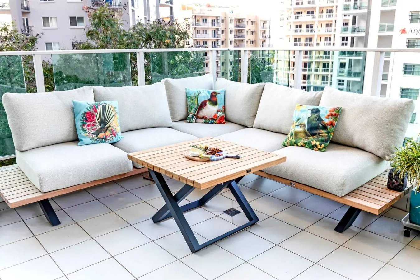 Seaside Glory: City View ~ Pool ~ Workspace — photo 5