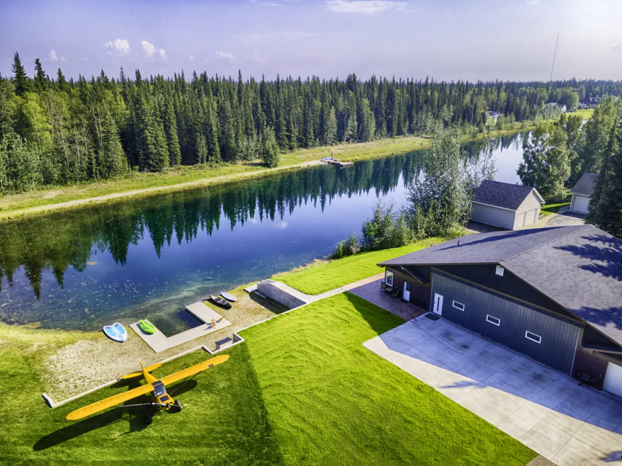 Aviators Lakefront Aurora Retreat 4