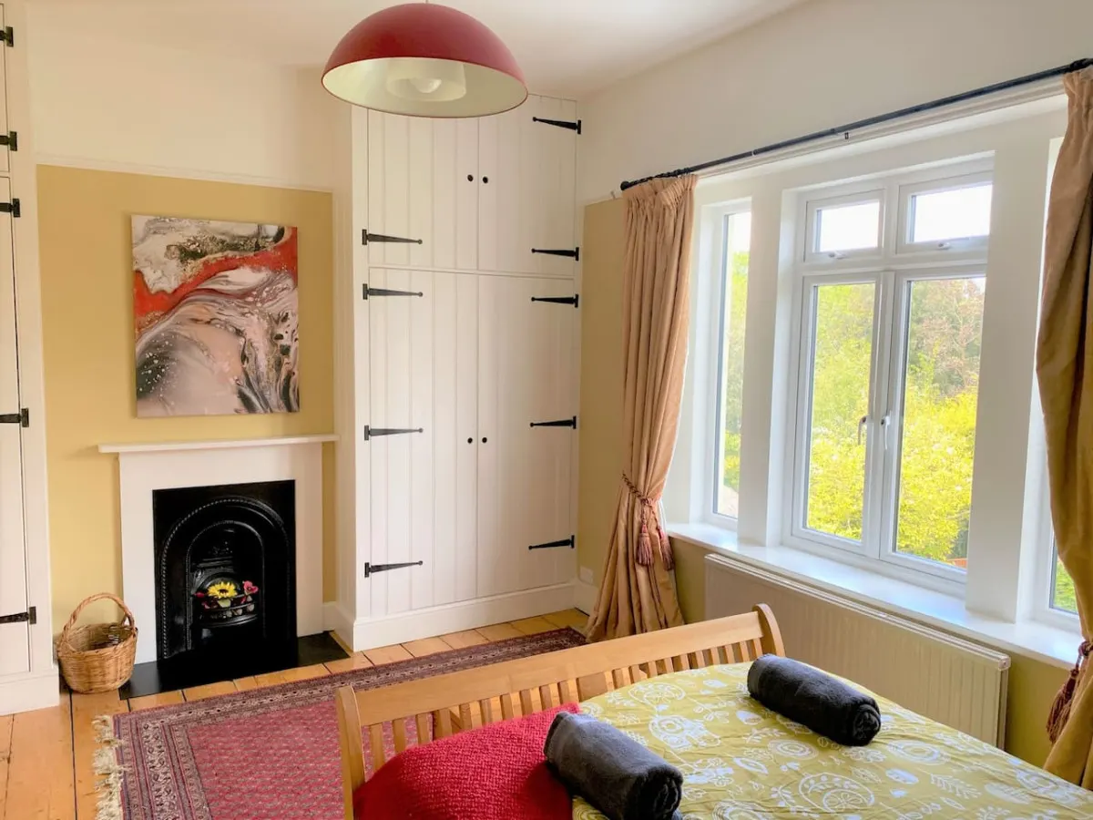 Cosy 2 bed traditional cottage with parking and garden 14