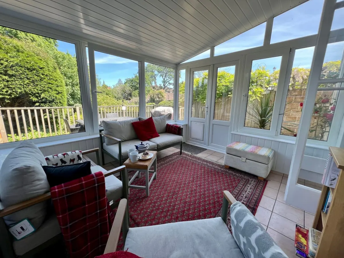 Cosy 2 bed traditional cottage with parking and garden 20