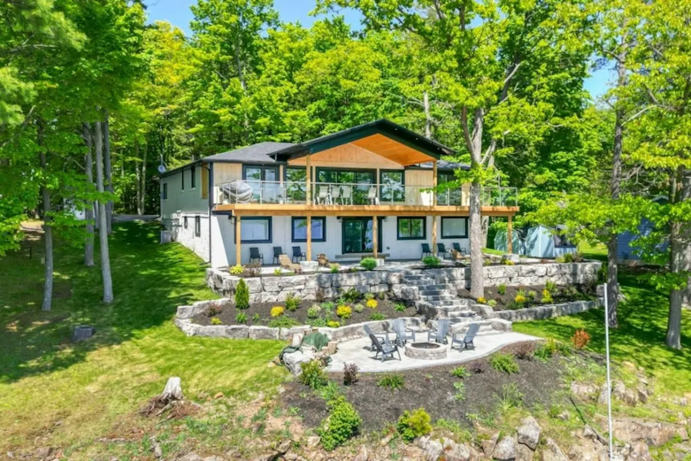 The North Shore - Waterfront Luxury Cottage — photo 5